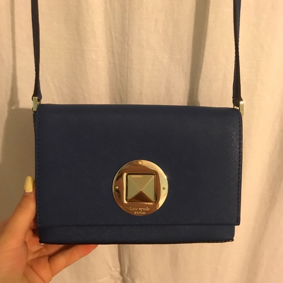Kate spade crossbody - Picture 2 of 7